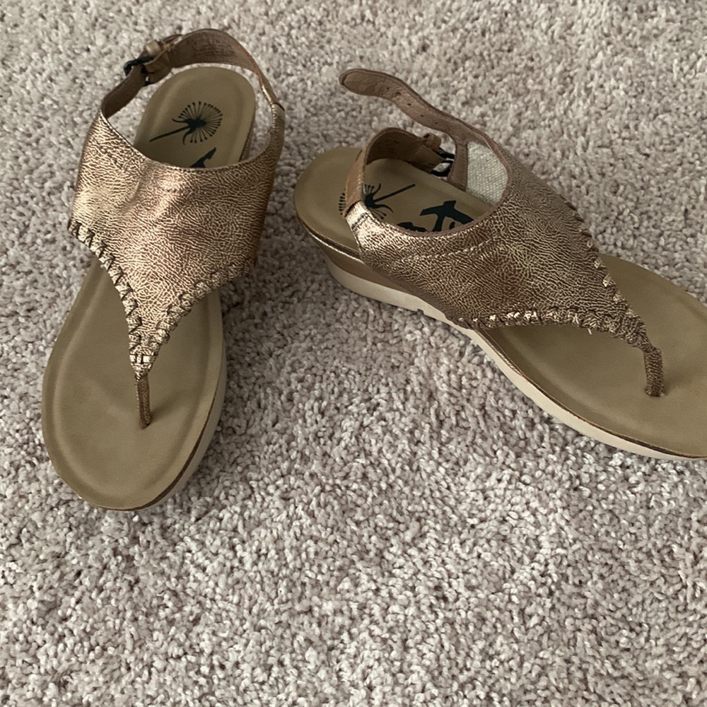 Metallic gold sandals